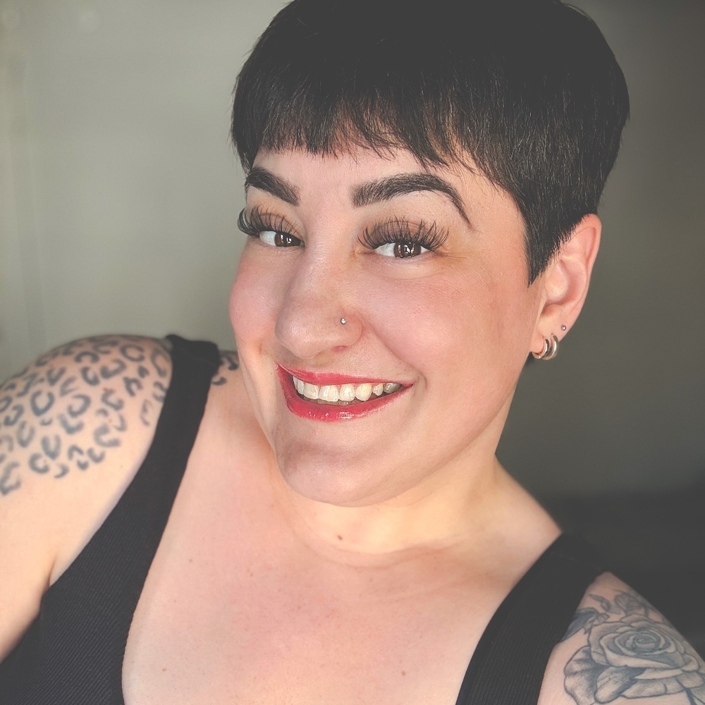 Meet your Posher, Laura